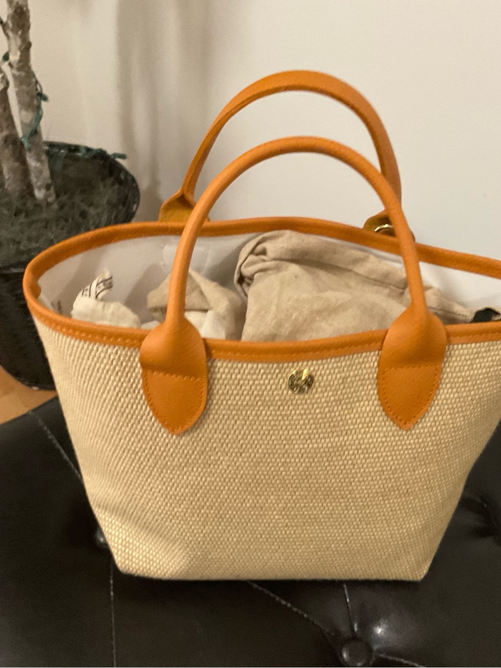 Longchamp Beige Woven Crossbody Tote with Orange Trim - Picture 2 of 4